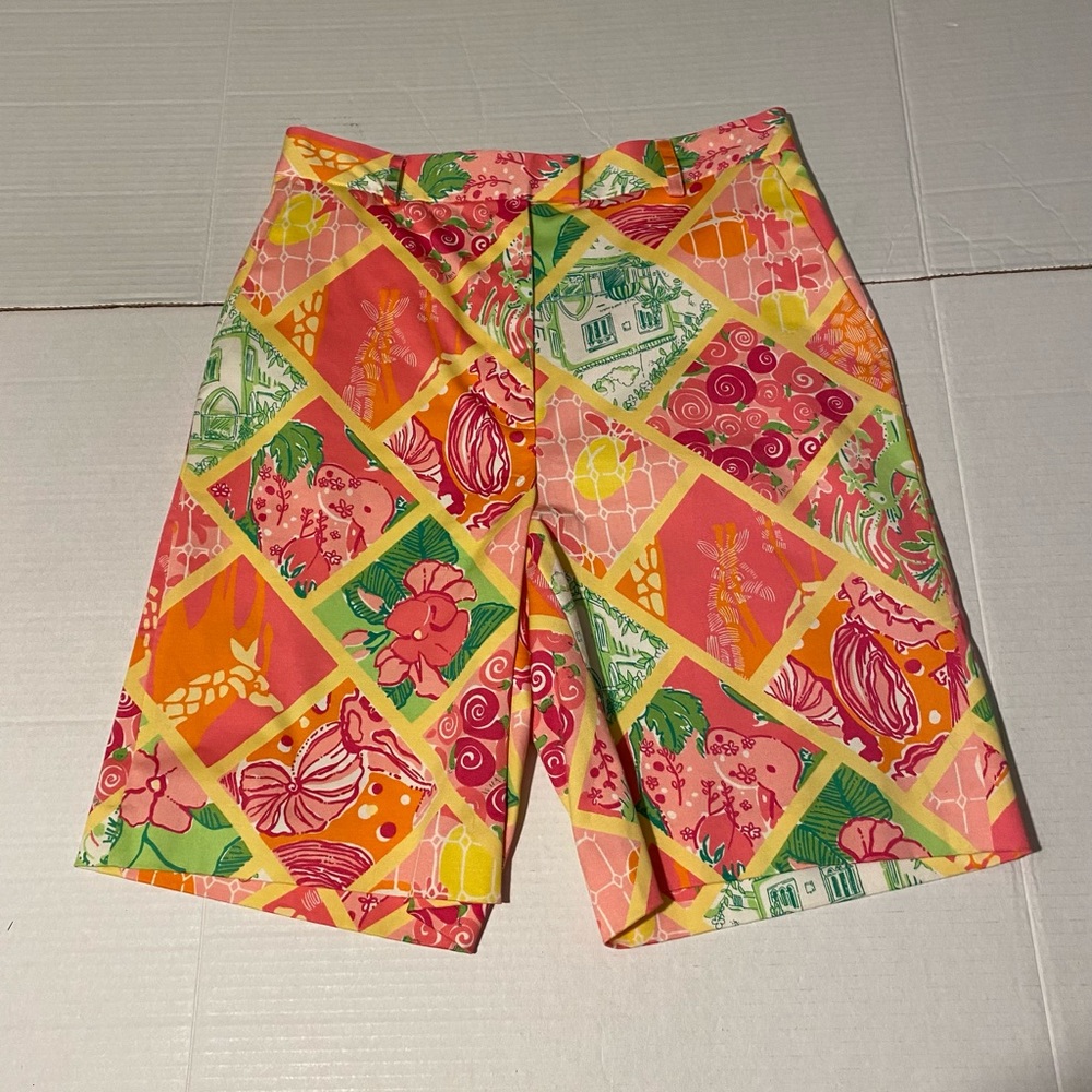 Lilly Pulitzer size 4 women’s Bermuda stretch colorful shorts